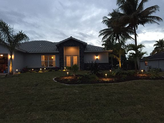 4th image of 928 SW 28th Ter