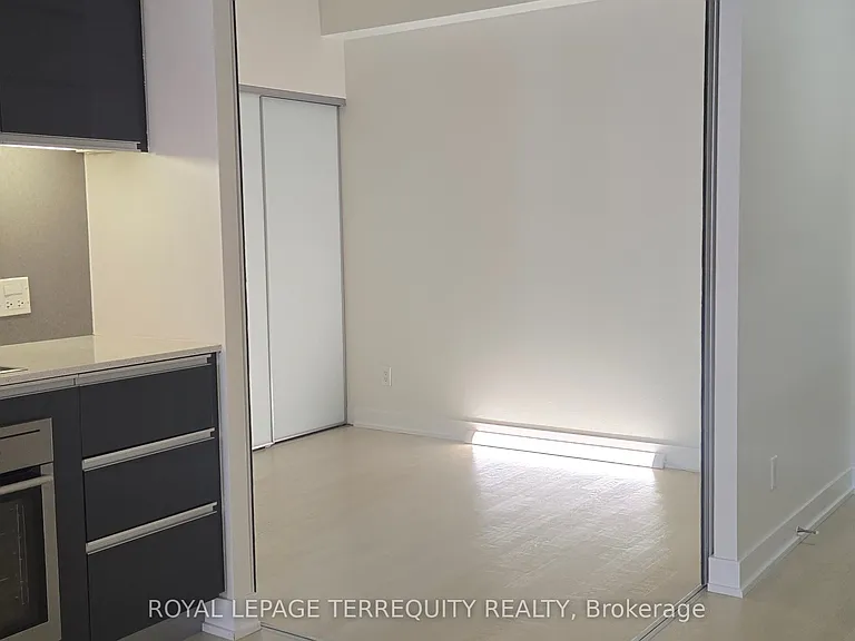 20 Gladstone Ave #502 — Photo 10