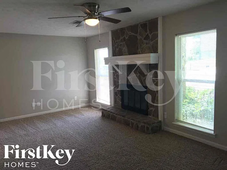 11198 Shannon Cir — Photo 2