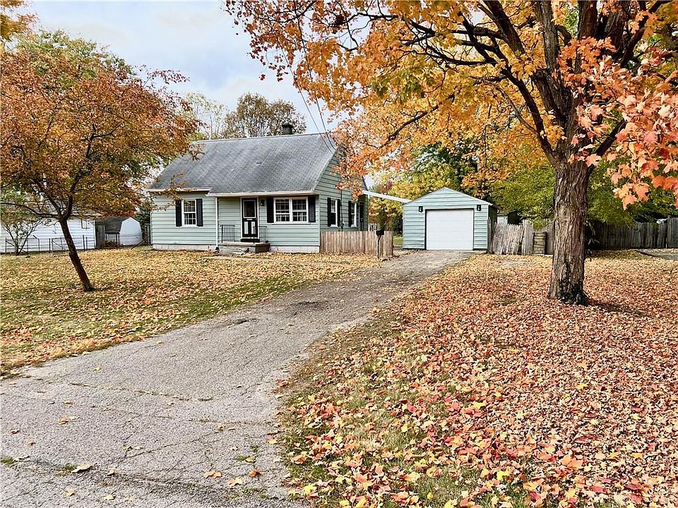 1st image of 74 Estelle Ave