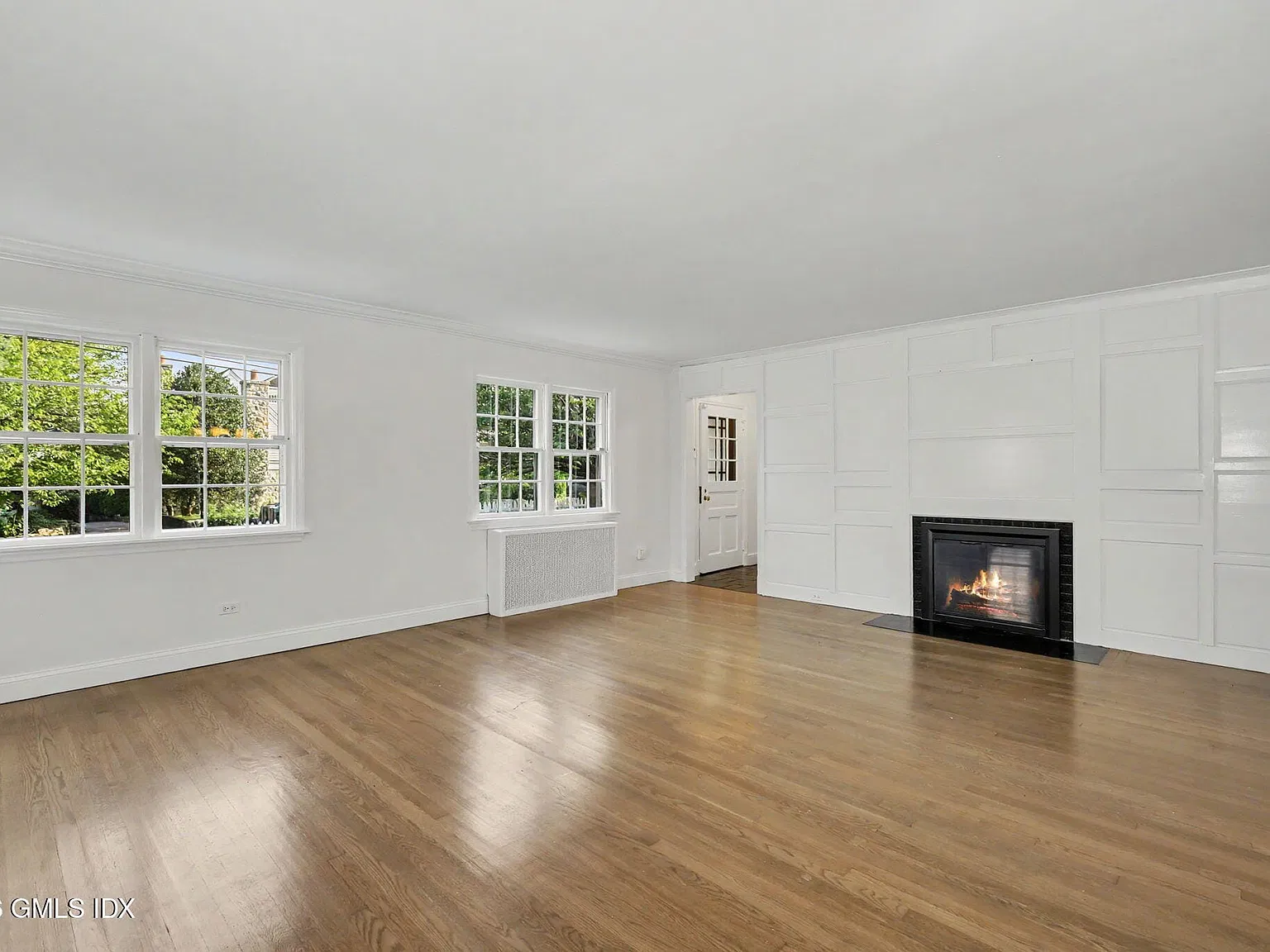 4 bed, 2.5 bath, 2346 sqft, $11,500 — Photo 4
