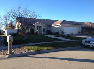 707 W 35th St, Hastings, NE 68901