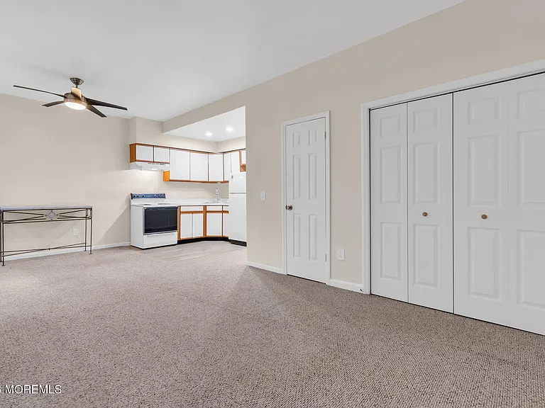 15 Garfield Ave #205 — Photo 14