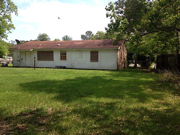 5th image of 2822 Wood Lane Dr