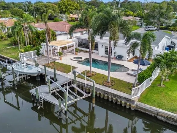 769 45th Ave NE, Saint Petersburg, FL 33703