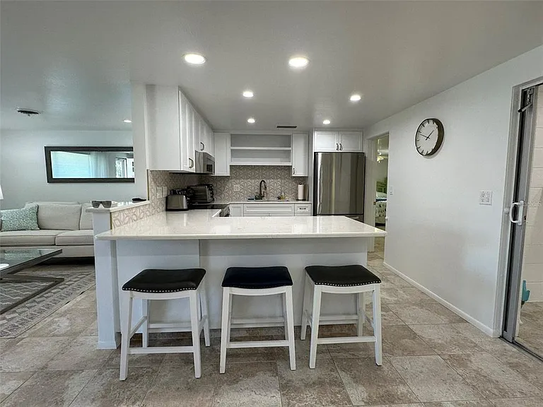 1575 Loralin Dr — Photo 8