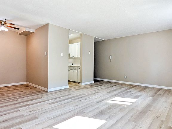 5th image of 3820 15th Ave