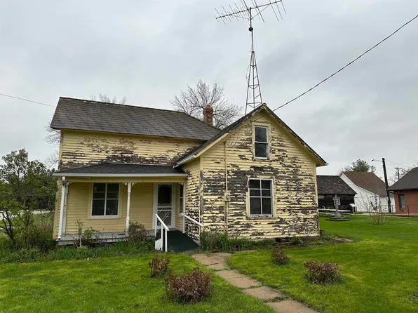 325 S Main St, Spillville, IA 52168