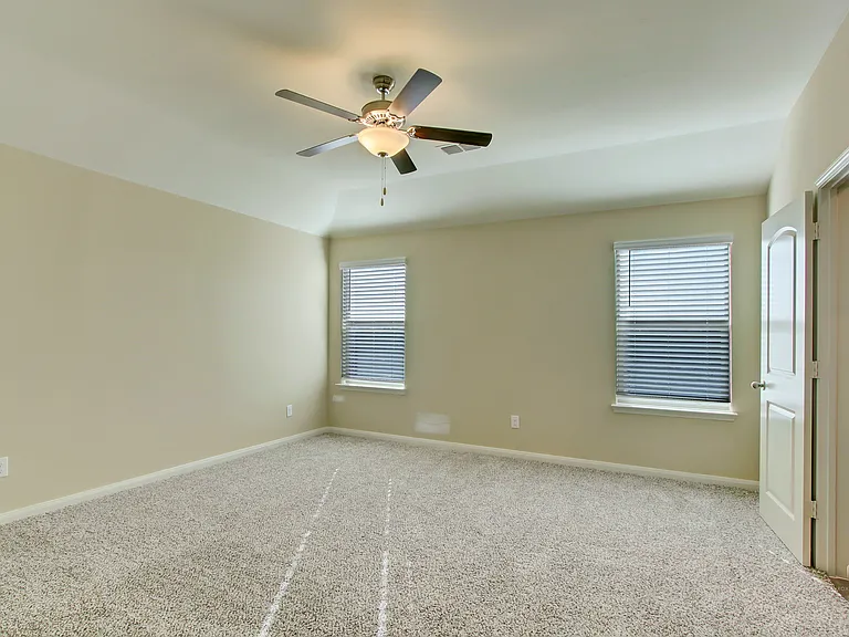 3217 Bowen St — Photo 15
