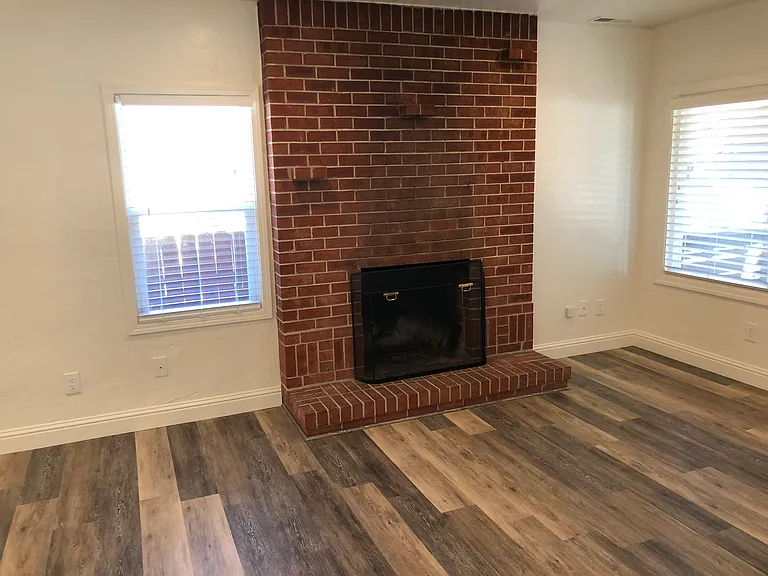 1515 Liberty St — Photo 11