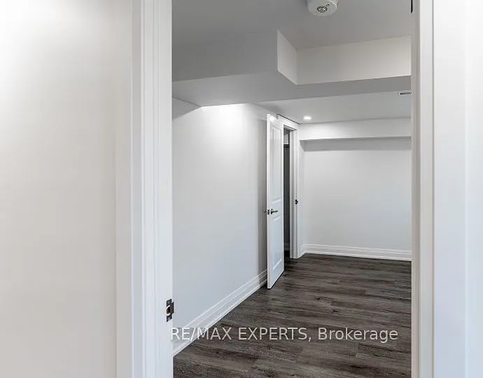 107 Cabana Dr #BASEMENT — Photo 7