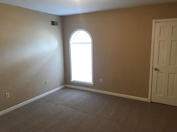5th image of 5353 Fontana Ave
