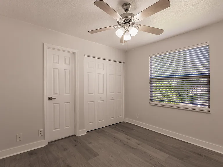 6292 NW 40th Ave — Photo 20