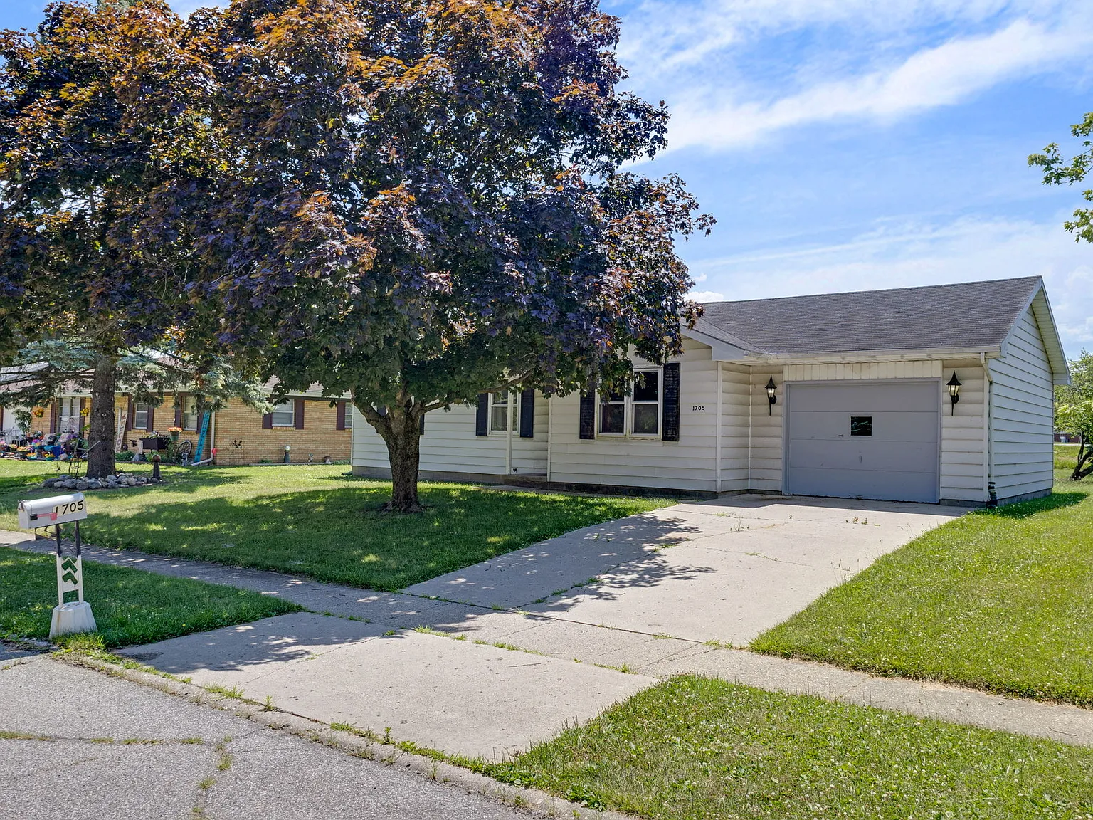 3 bed, 964 sqft, $1,700 — Photo 3