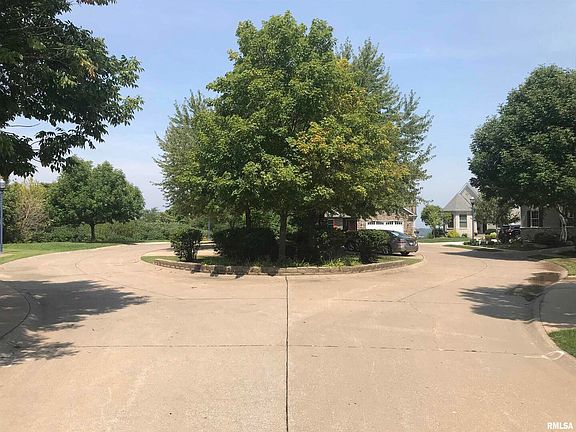 4th image of 671 7th Street Ct