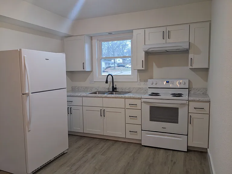 4 N Pindwood Ln #3 — Photo 2