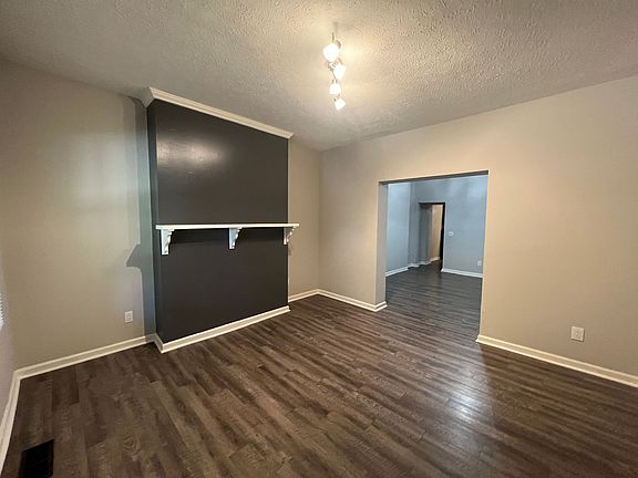 5th image of 1253-1255 Eastwood Ave