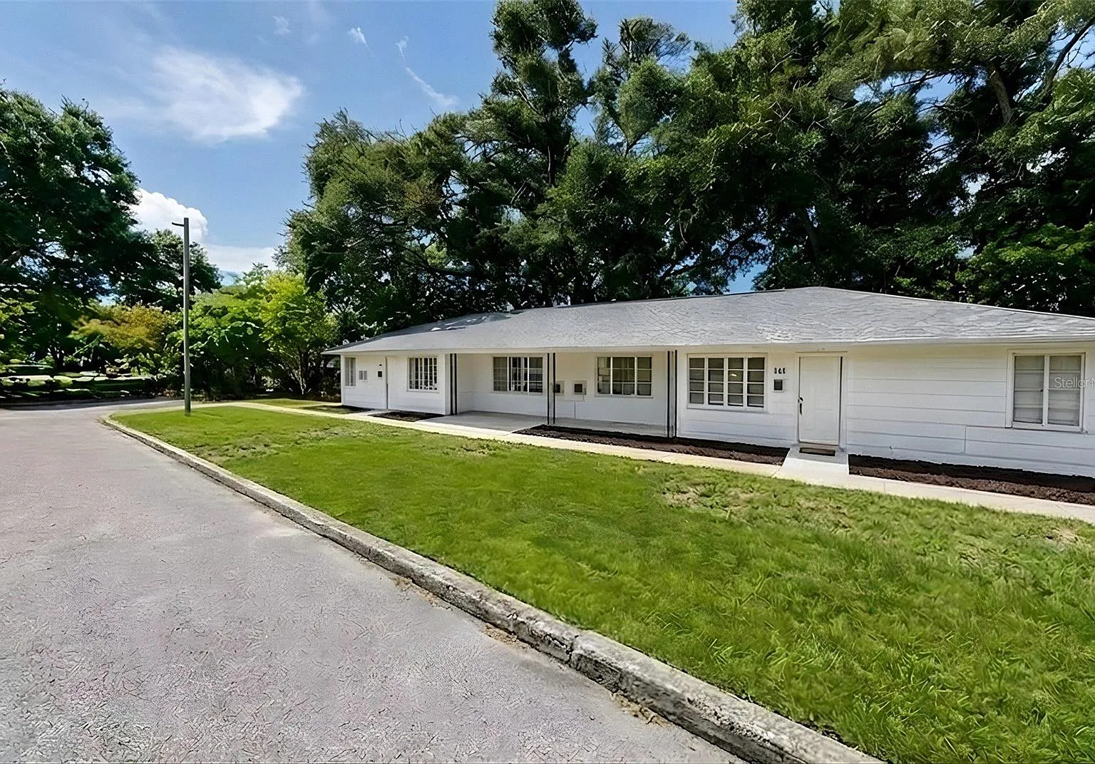 4 bed, 2.0 bath, 2448 sqft, $3,195 — Photo 2