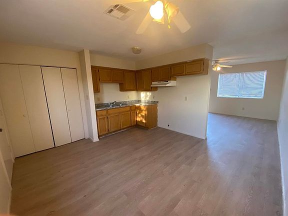 4th image of 884 W Canal Dr