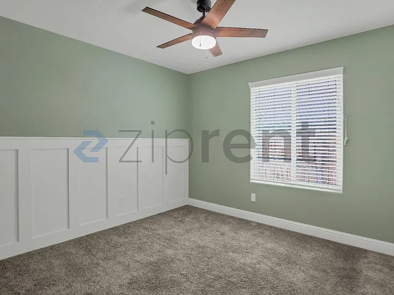 433 S Crescent Ln — Photo 32