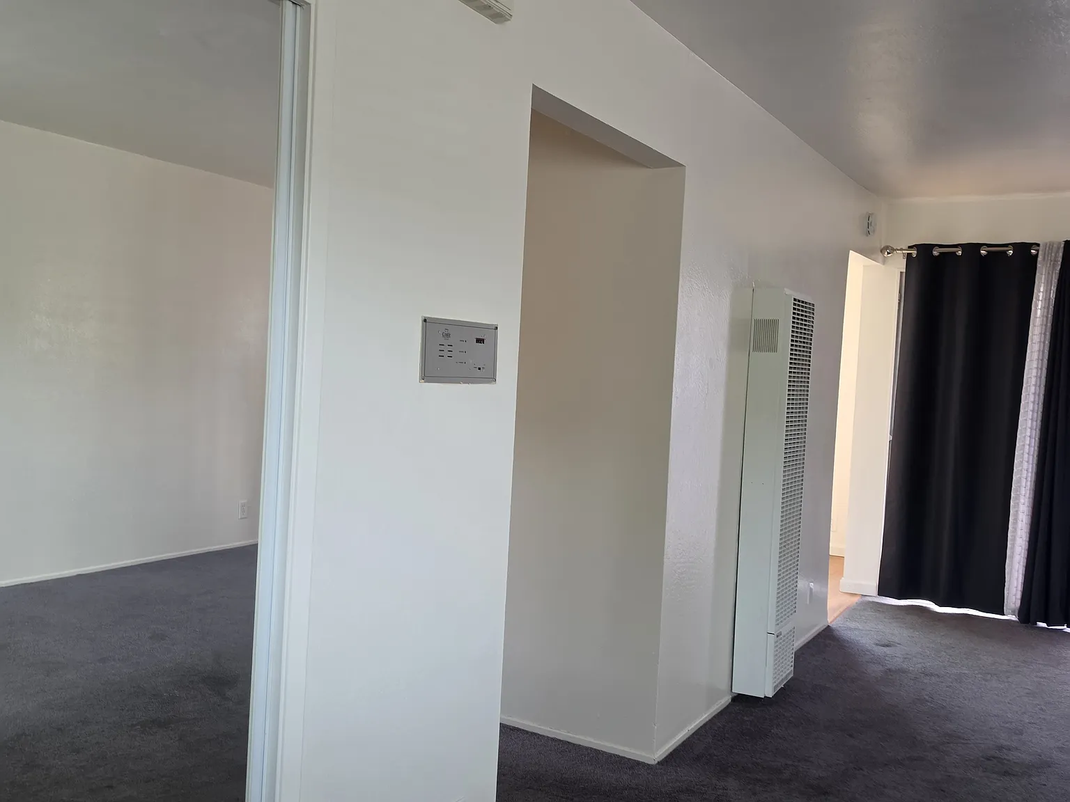 2 bed, 1000 sqft, $2,375 — Photo 3