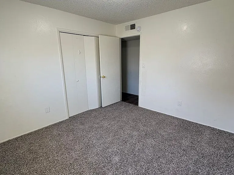 M13- 2820 N. Halfmoon Dr. — Photo 8