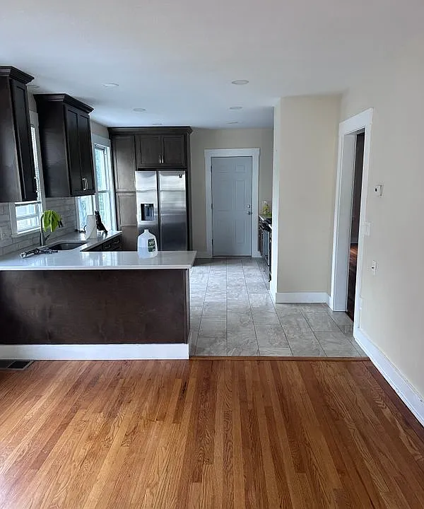 64 Glemby St #2