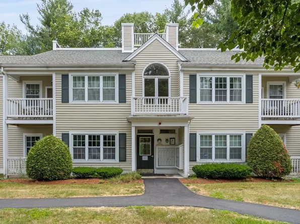 400 Brookside Dr #A, Andover, MA 01810
