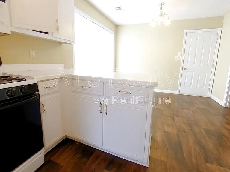 133 Harbour Lake Dr — Photo 8