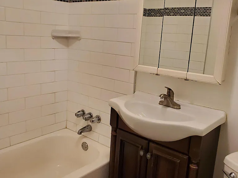 331 Amber St — Photo 15