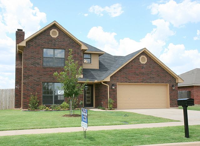 1st image of 4403 SW Parkway Dr