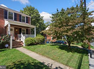 5824 Edgehill Dr, Alexandria, VA 22303