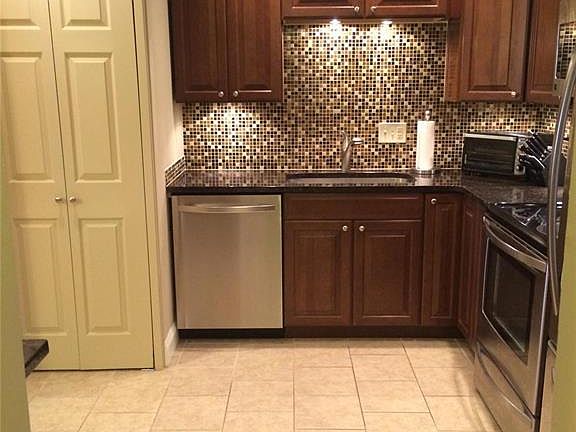 5th image of 4355 Maryland Ave APT 110