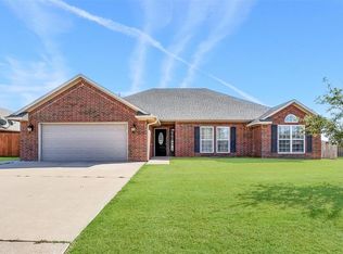 1800 White Tail Cir, Altus, OK 73521