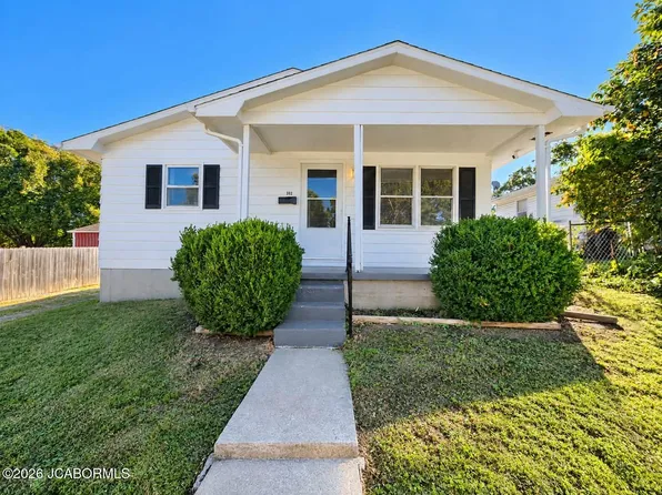 302 S East St, California, MO 65018