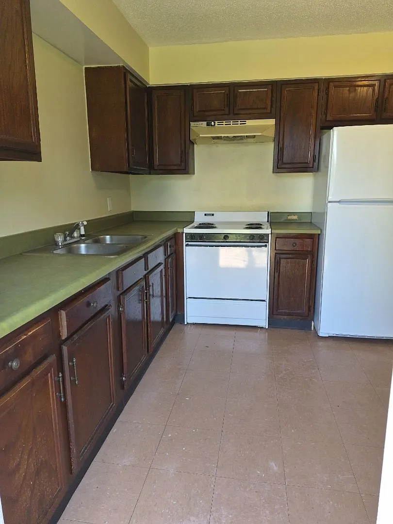 Montgomery Apartments — Photo 4