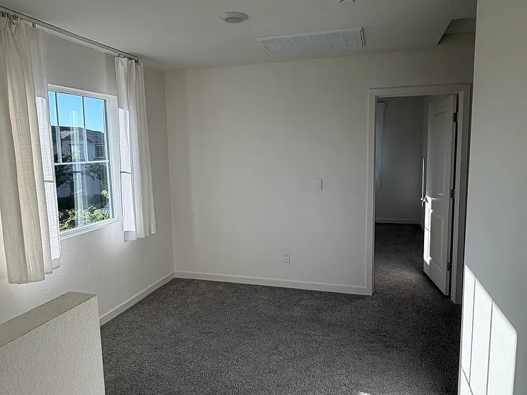 7000 Santa Venetia Pl — Photo 4