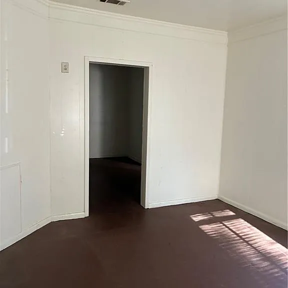 266 Burton Ave — Photo 4