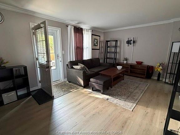 3rd image of 42 Orchard Pl