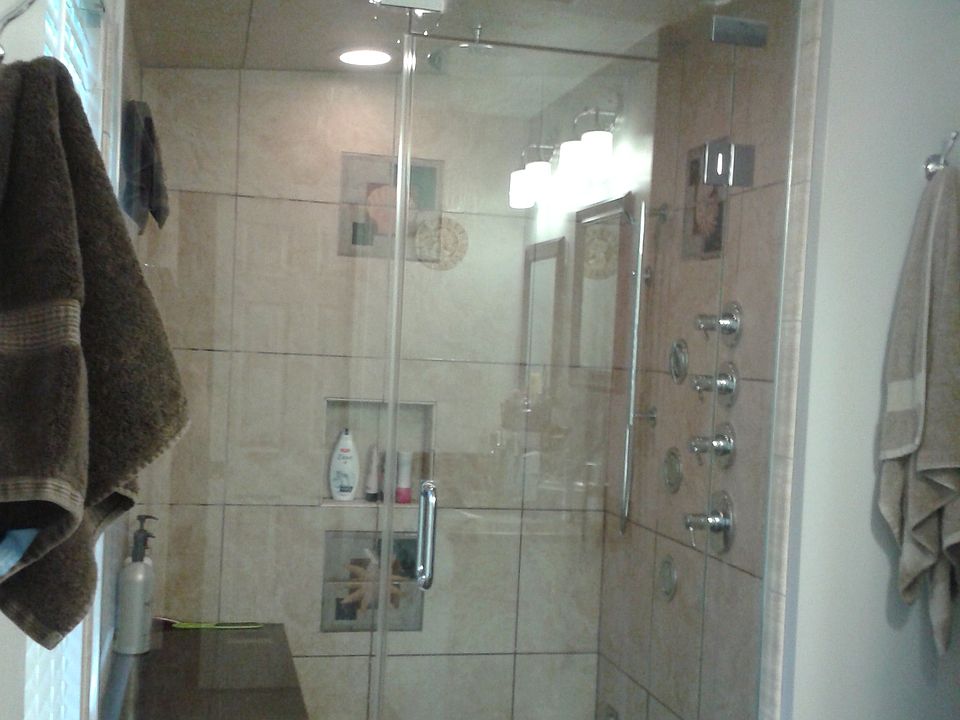 1st image of 204 Redfield Dr