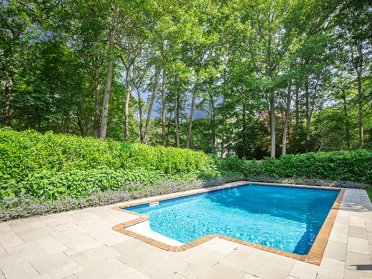 113 Northside Dr — Photo 33