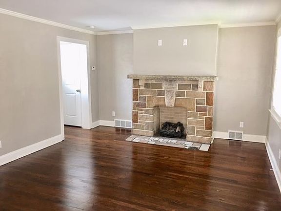 Gas logs in living room