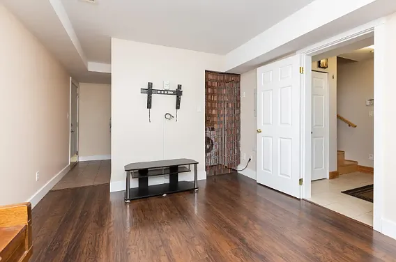 2733 Parkway Dr #8 — Photo 12