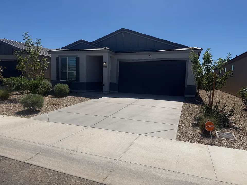 18087 W Sand Hills Dr