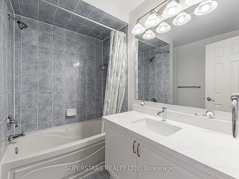 71 Landsdown Cres — Photo 24