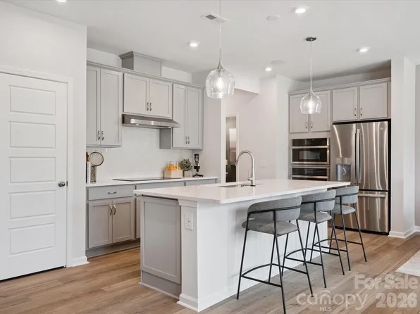 613 Webster Ln, Cramerton, NC 28032