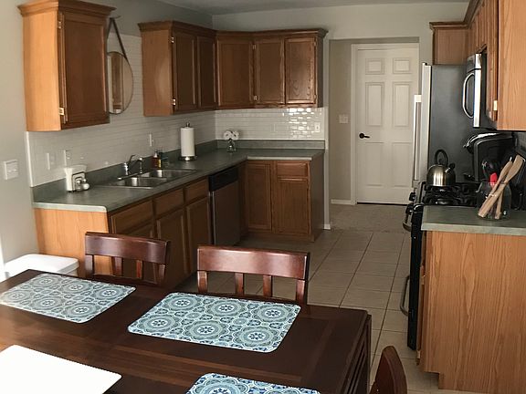 Eat in kitchen