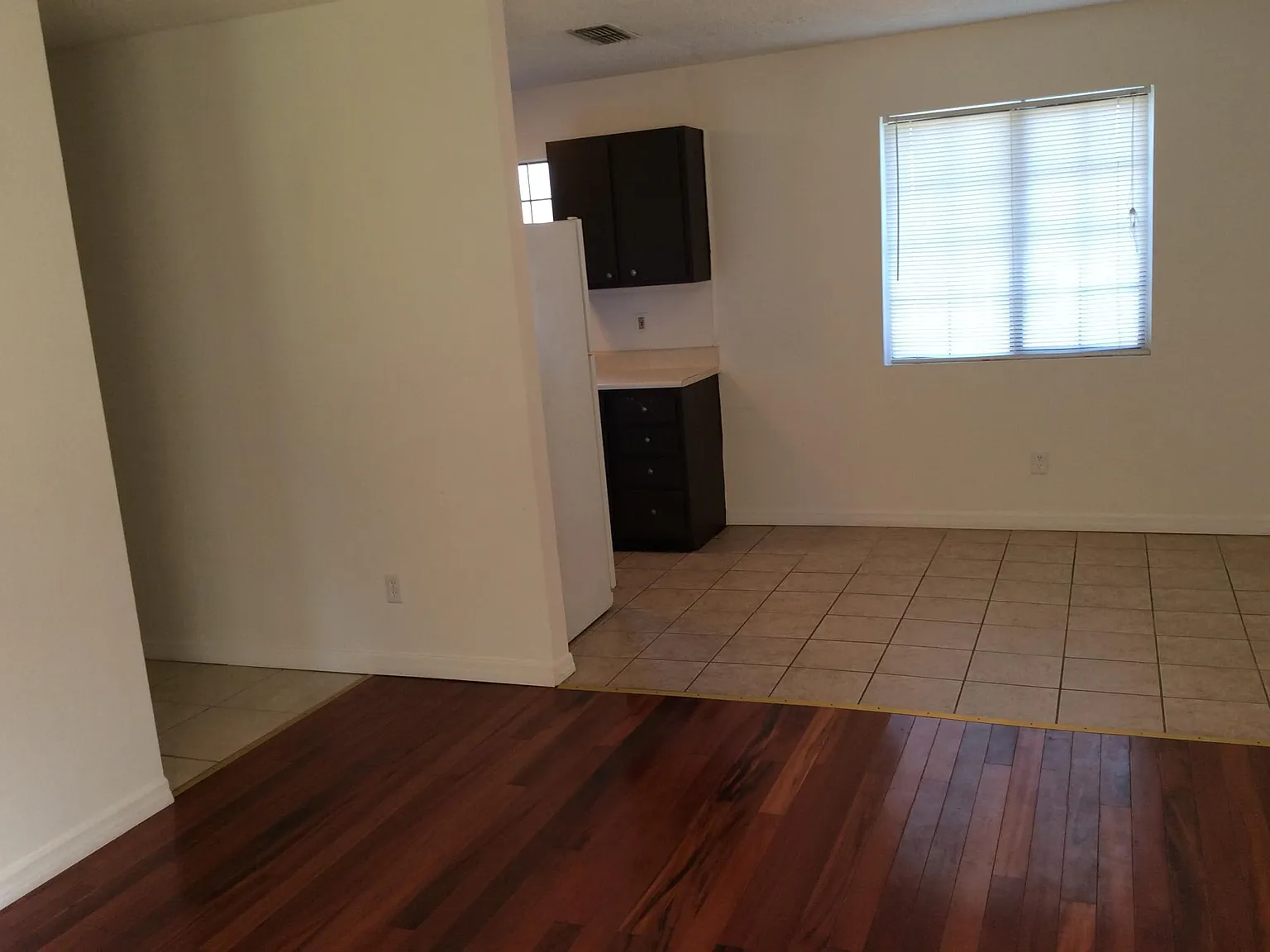 3 bed, 984 sqft, $2,900 — Photo 3
