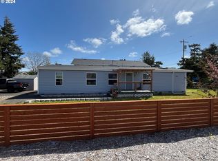 1611 22nd St, Florence, OR 97439