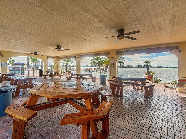 4775 Cove Cir #1202 — Photo 31